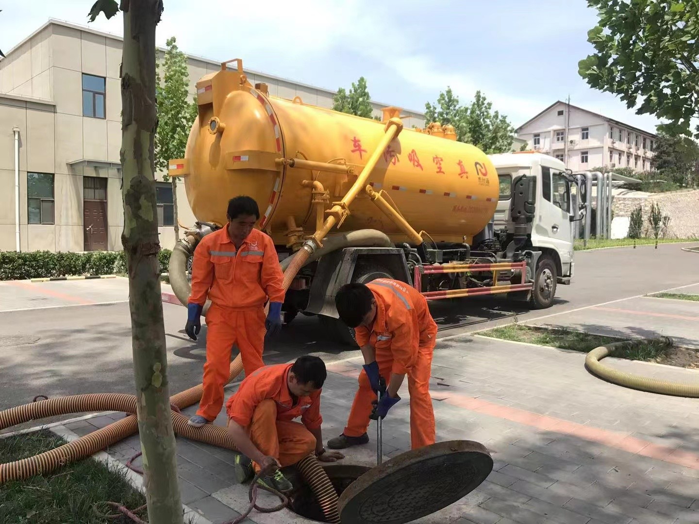 河东化粪池清理与5-8吨吸粪车施工效率分析